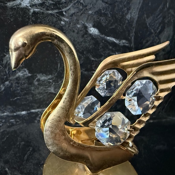 Swan with Crystal Figurine - Picture 4 of 13